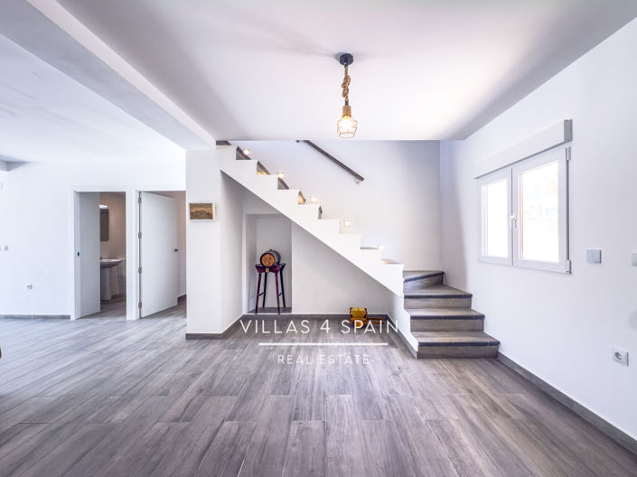 Image No.39-4 Bed Property for sale