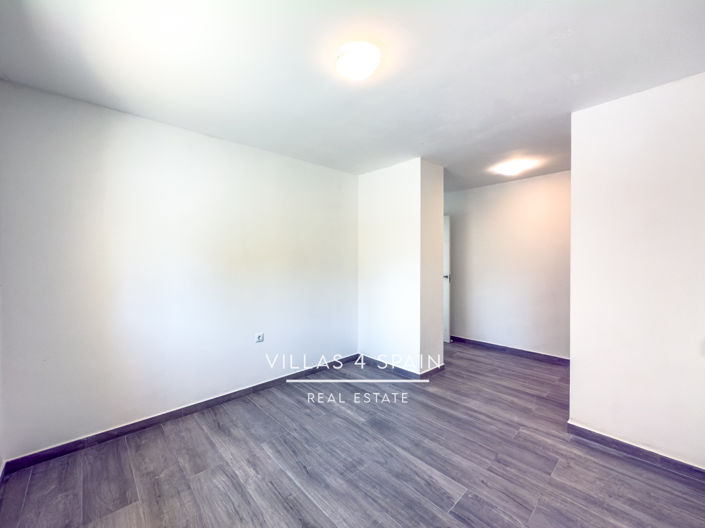 Image No.59-4 Bed Property for sale