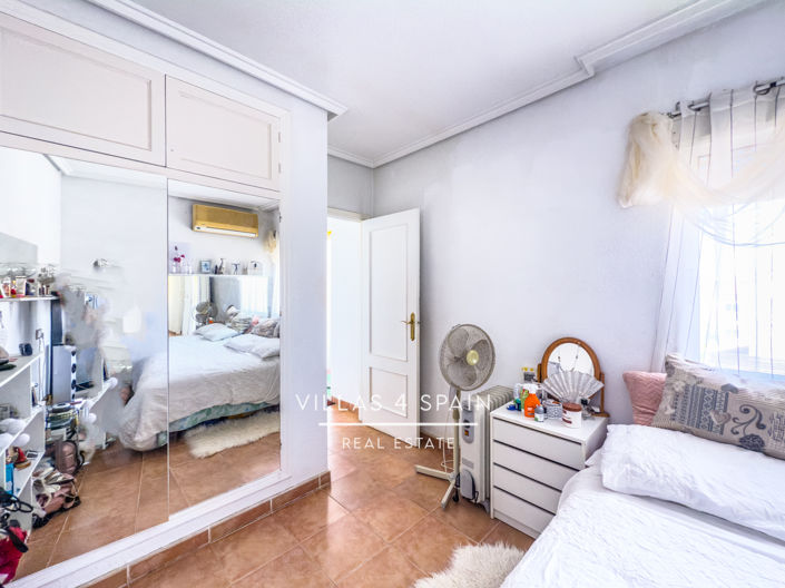 Image No.35-3 Bed Property for sale