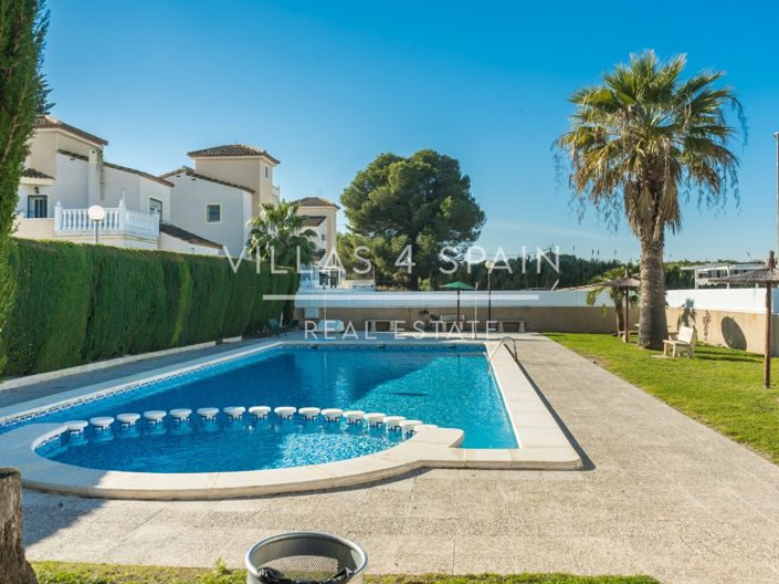 Image No.4-3 Bed Property for sale