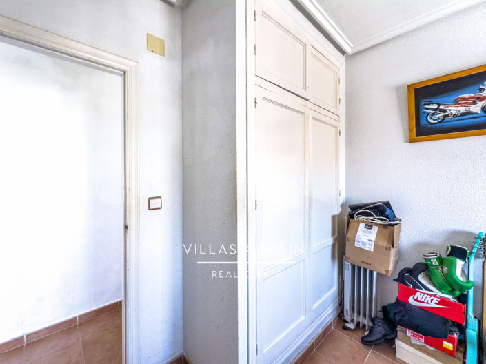 Image No.42-3 Bed Property for sale