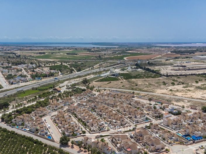 Image No.46-3 Bed Property for sale