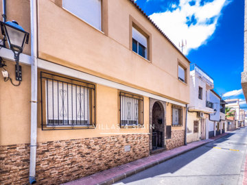 1 - Fortuna, Townhouse