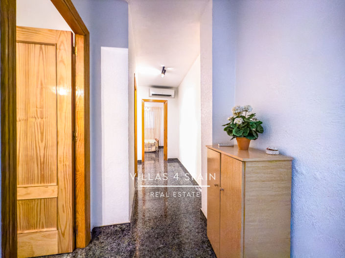 Image No.19-8 Bed Property for sale