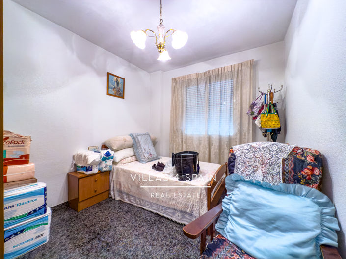 Image No.25-8 Bed Townhouse for sale