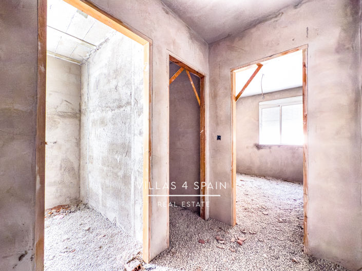 Image No.42-8 Bed Property for sale