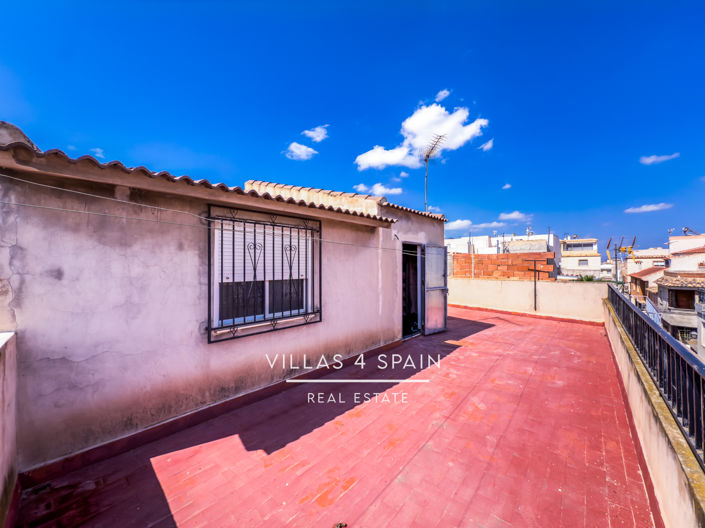 Image No.50-8 Bed Townhouse for sale