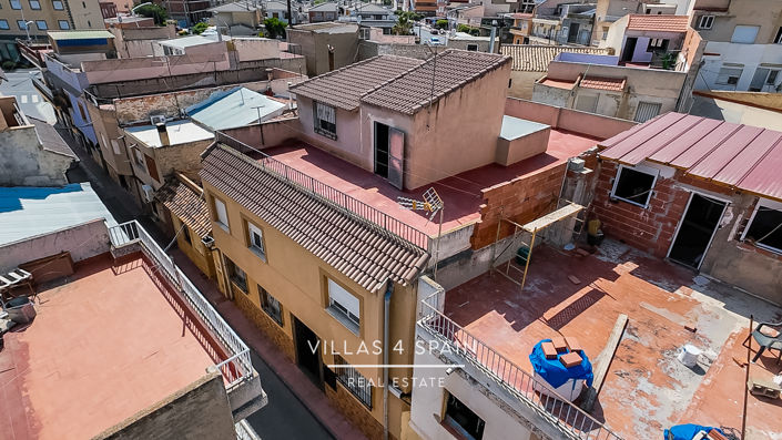 Image No.51-8 Bed Townhouse for sale