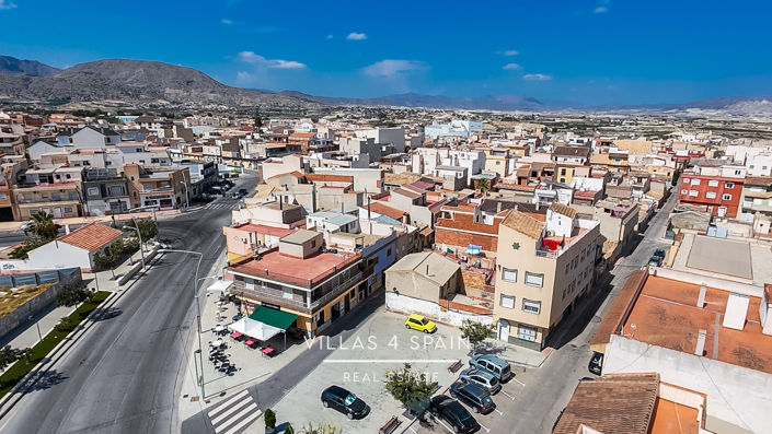 Image No.56-8 Bed Townhouse for sale