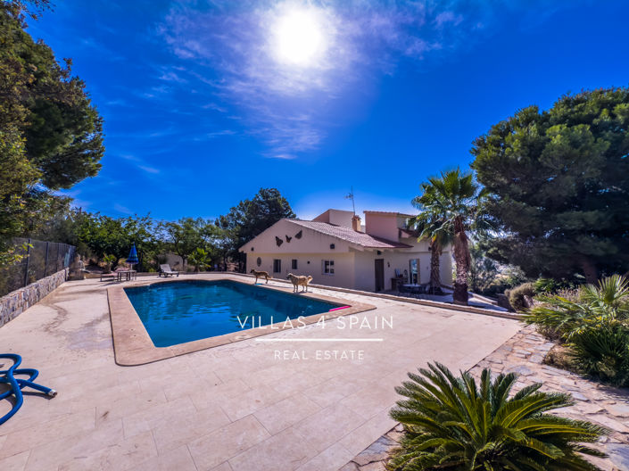 Image No.1-3 Bed Villa for sale