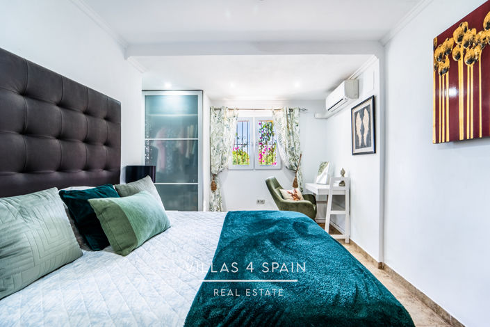 Image No.28-Villa de 4 chambres à vendre à Orihuela Costa