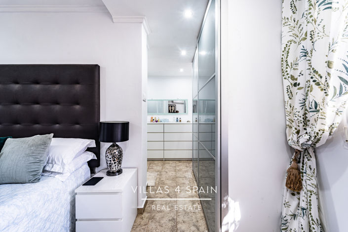 Image No.30-Villa de 4 chambres à vendre à Orihuela Costa