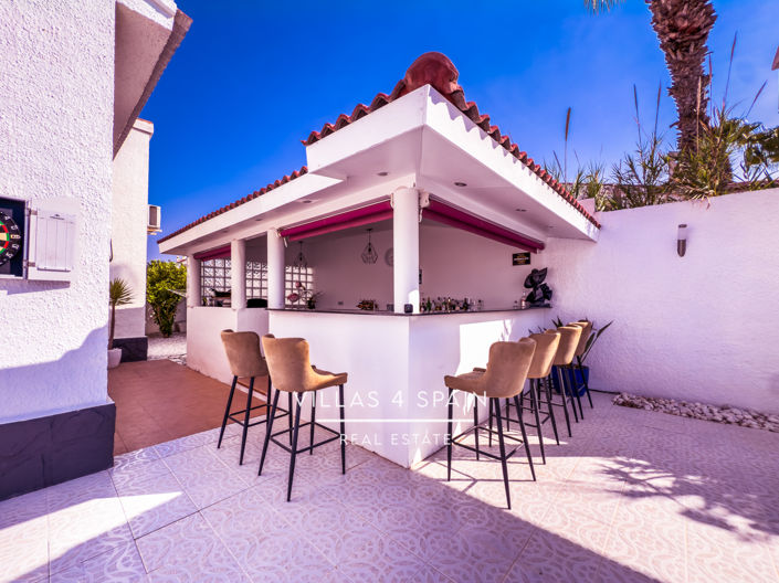 Image No.15-4 Bed Villa for sale