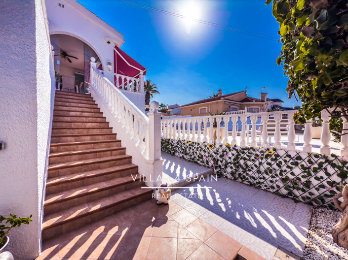 Image No.53-4 Bed Villa for sale