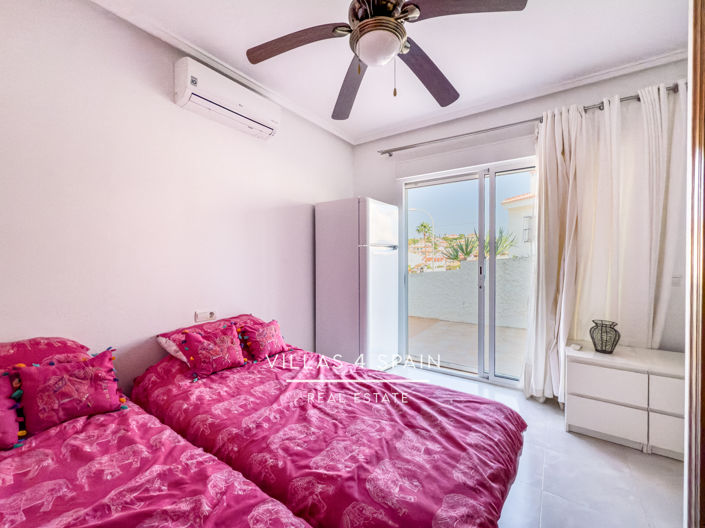 Image No.56-4 Bed Villa for sale