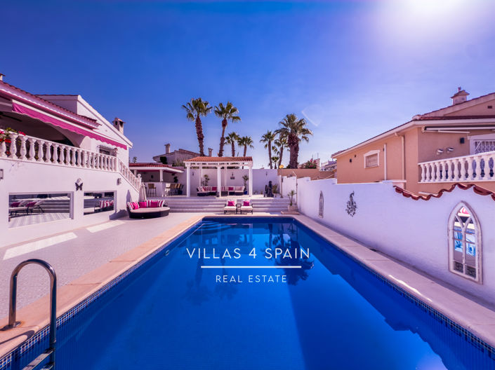 Image No.7-4 Bed Villa for sale