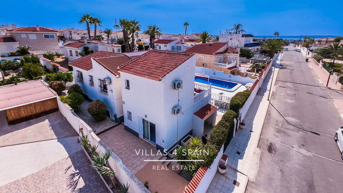 Image No.67-4 Bed Villa for sale