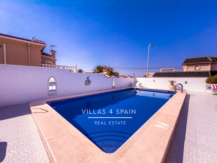 Image No.68-4 Bed Villa for sale