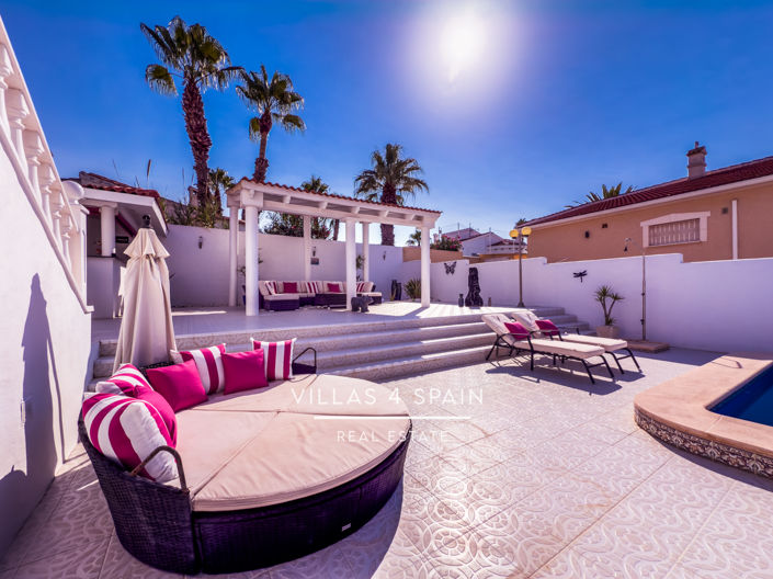 Image No.9-4 Bed Villa for sale