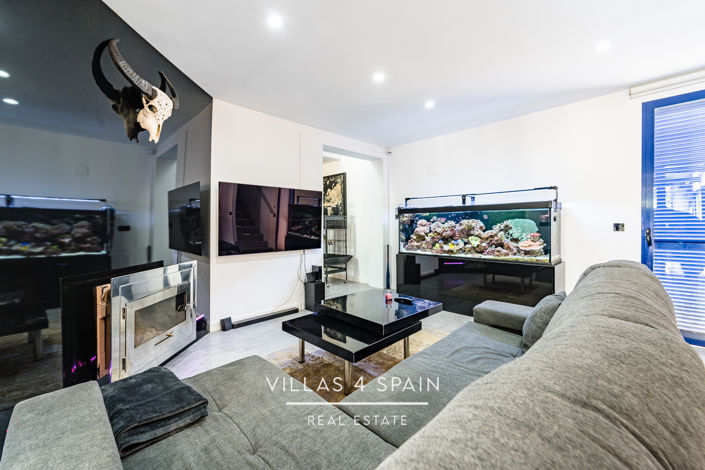 Image No.10-3 Bed Villa for sale