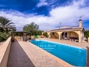 4342249fortunabaos26road-12
