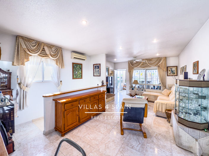 Image No.18-4 Bed Villa for sale