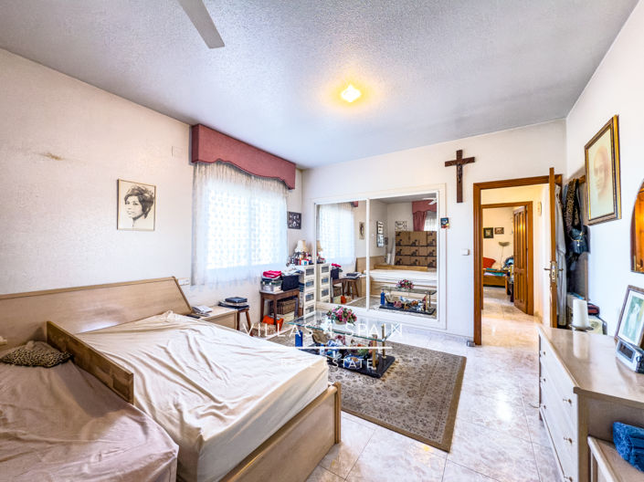 Image No.25-4 Bed Villa for sale