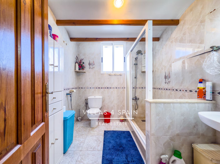 Image No.54-4 Bed Villa for sale