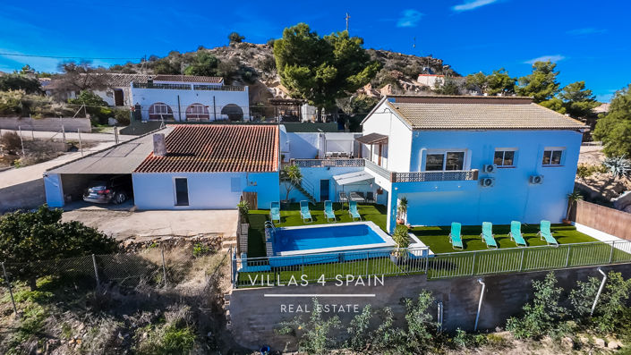 Image No.2-6 Bed Villa for sale