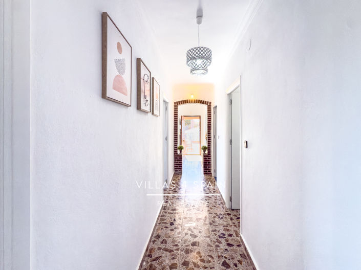 Image No.29-6 Bed Villa for sale