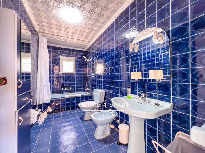 Image No.38-6 Bed Villa for sale