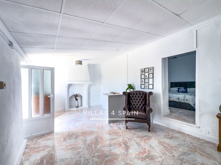 Image No.54-6 Bed Villa for sale