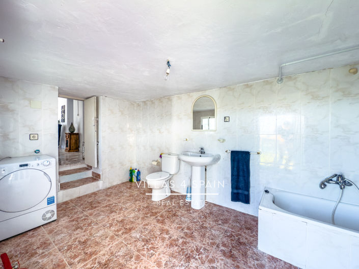 Image No.55-6 Bed Villa for sale