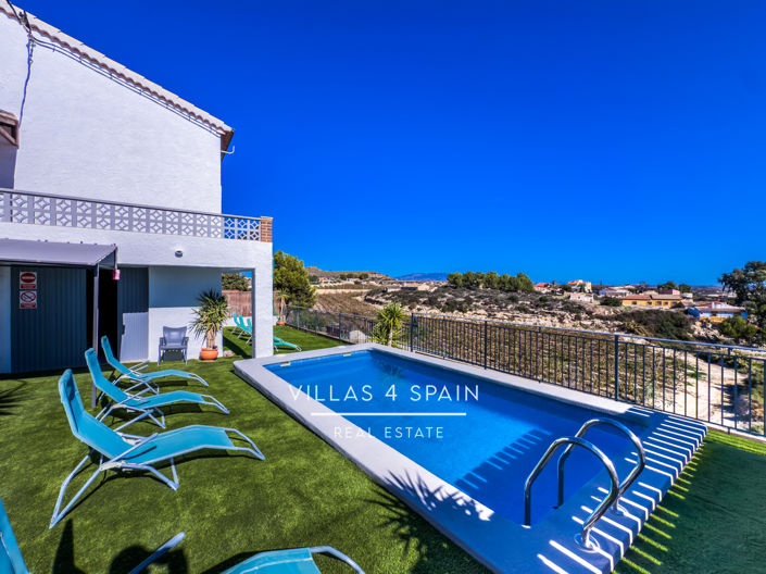 Image No.58-6 Bed Villa for sale