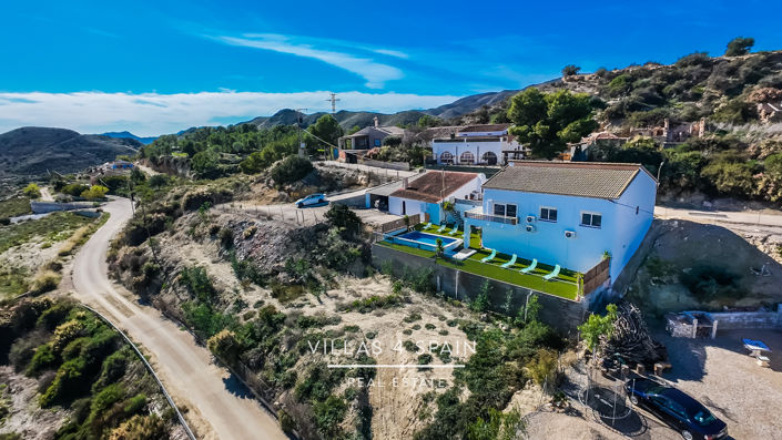 Image No.8-6 Bed Villa for sale