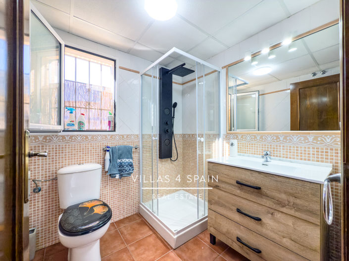 Image No.29-3 Bed Villa for sale