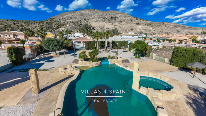 Image No.49-3 Bed Villa for sale