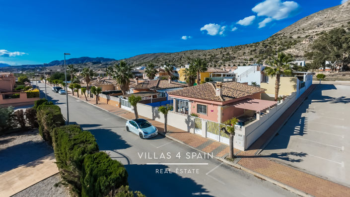 Image No.56-3 Bed Villa for sale