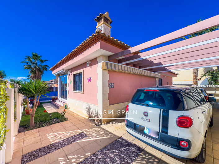 Image No.9-3 Bed Villa for sale