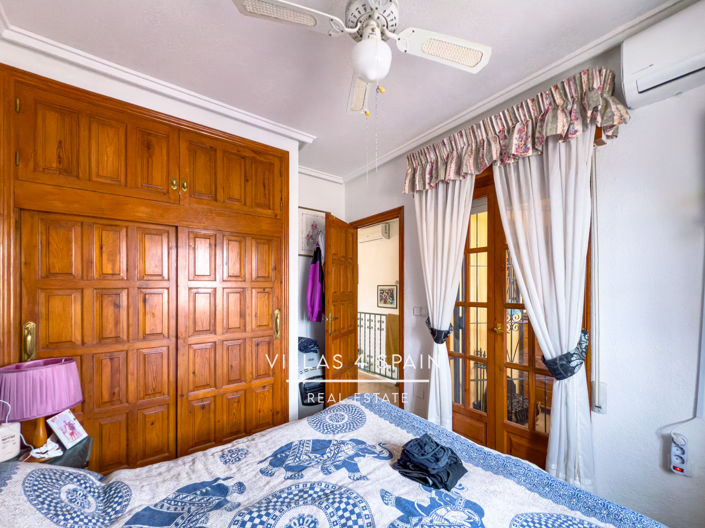 Image No.32-2 Bed Townhouse for sale