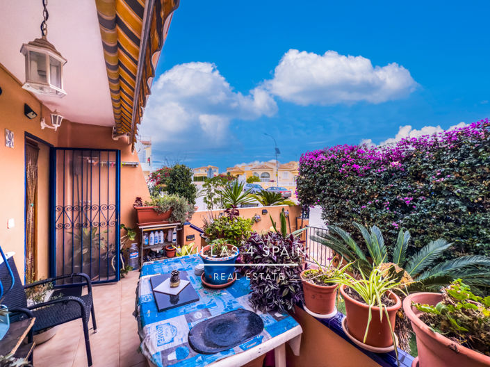 Image No.6-2 Bed Townhouse for sale