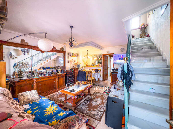 Image No.9-2 Bed Townhouse for sale