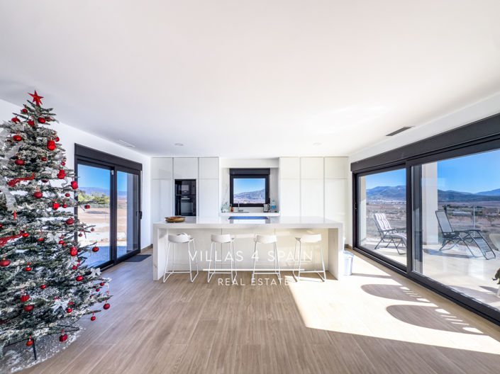 Image No.17-4 Bed Villa for sale