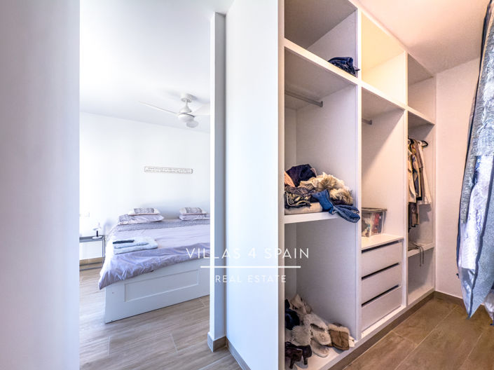 Image No.24-4 Bed Villa for sale