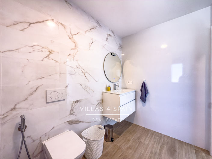 Image No.26-4 Bed Villa for sale