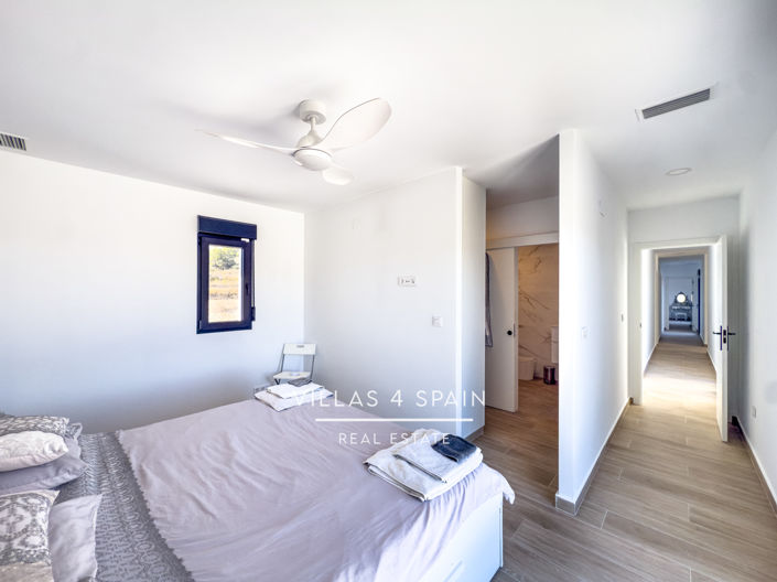 Image No.28-4 Bed Villa for sale