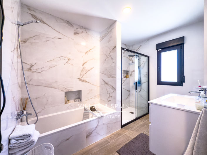 Image No.31-4 Bed Villa for sale