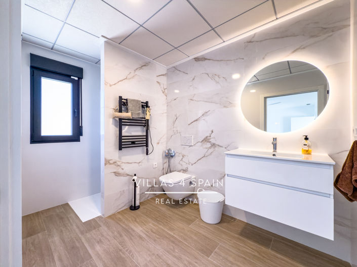 Image No.38-4 Bed Villa for sale