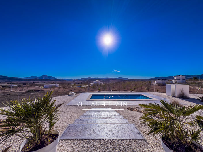 Image No.8-4 Bed Villa for sale