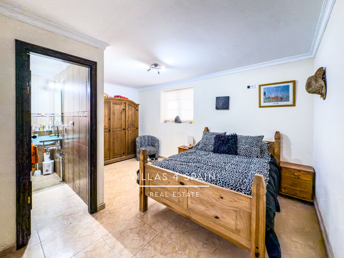 Image No.43-12 Bed Villa for sale